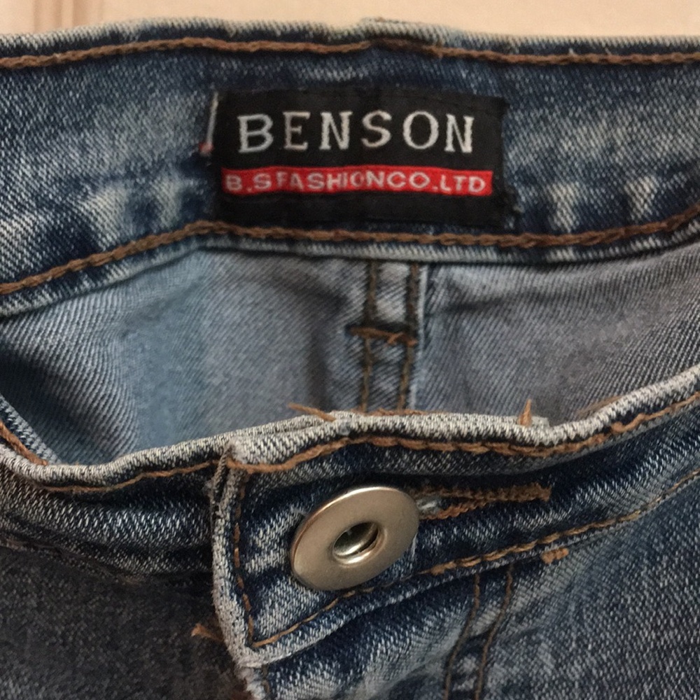 Light Blue Capri Embroidered Women’s Jeans Size 36 - Picture 6 of 8